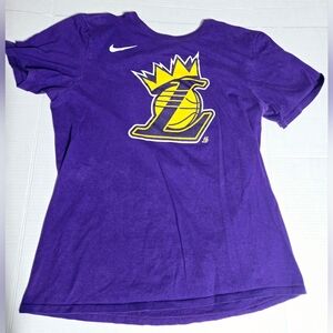⭐️5/$25 Nike Los Angeles Lakers Crown Logo T Shirt NBA Basketball Purple Size M